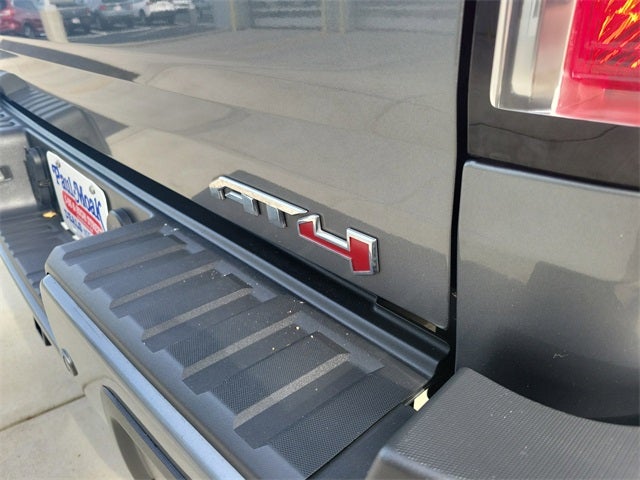 2022 GMC Canyon AT4 w/Leather