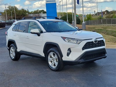 2020 Toyota RAV4 XLE