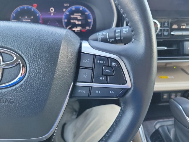 2023 Toyota Highlander Platinum