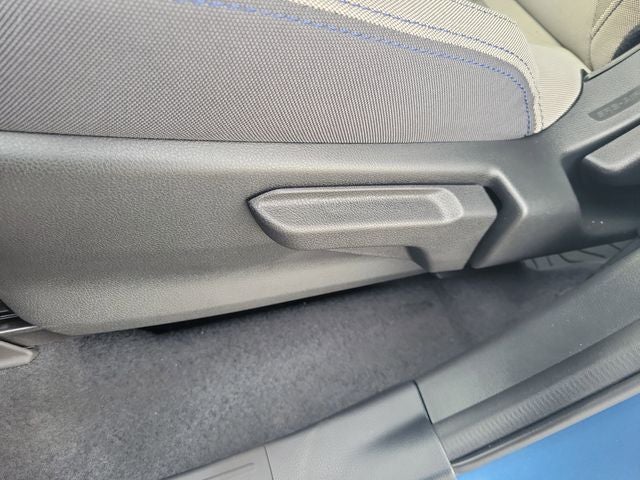 2025 Subaru Forester Base